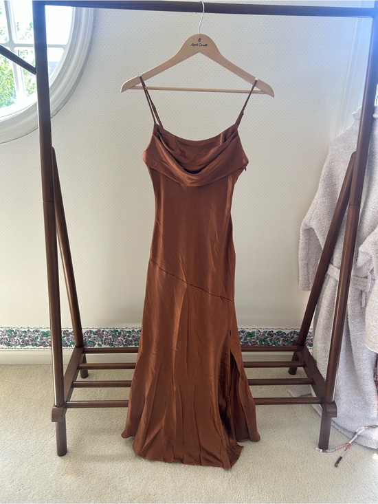 Selfie Leslie Dresses & Skirts - Selfie Leslie Pleated Bust Front Split Dress in Chocolate
